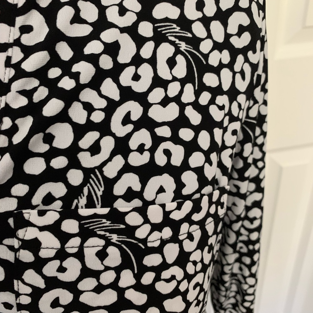 Michael Kors jersey knit shirt, size medium - Picture 3 of 4